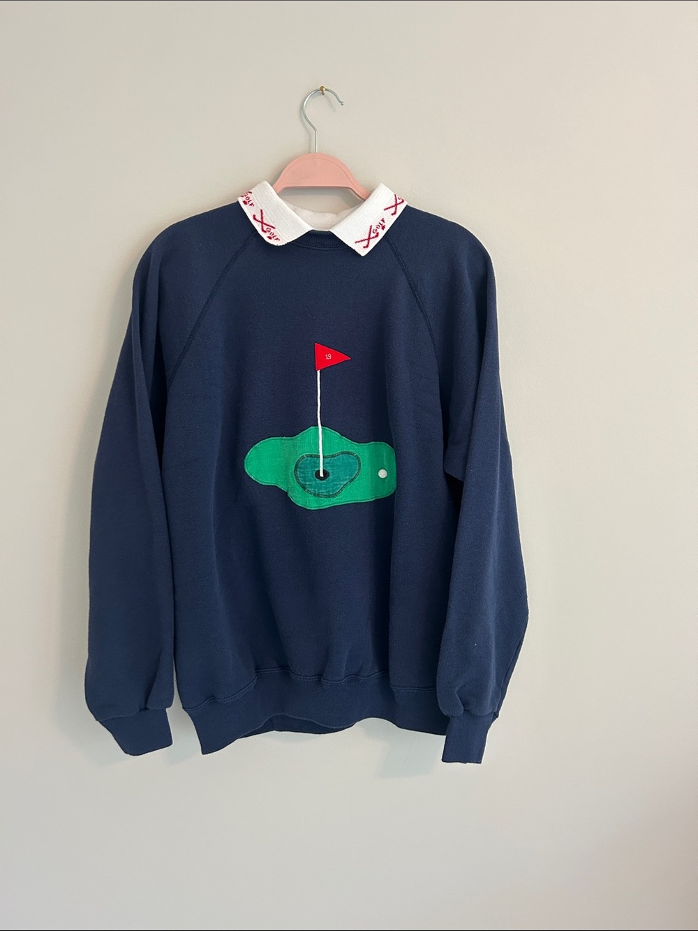 Vintage Navy Crewneck Sweatshirt with Green Golf Motif and Red Flag